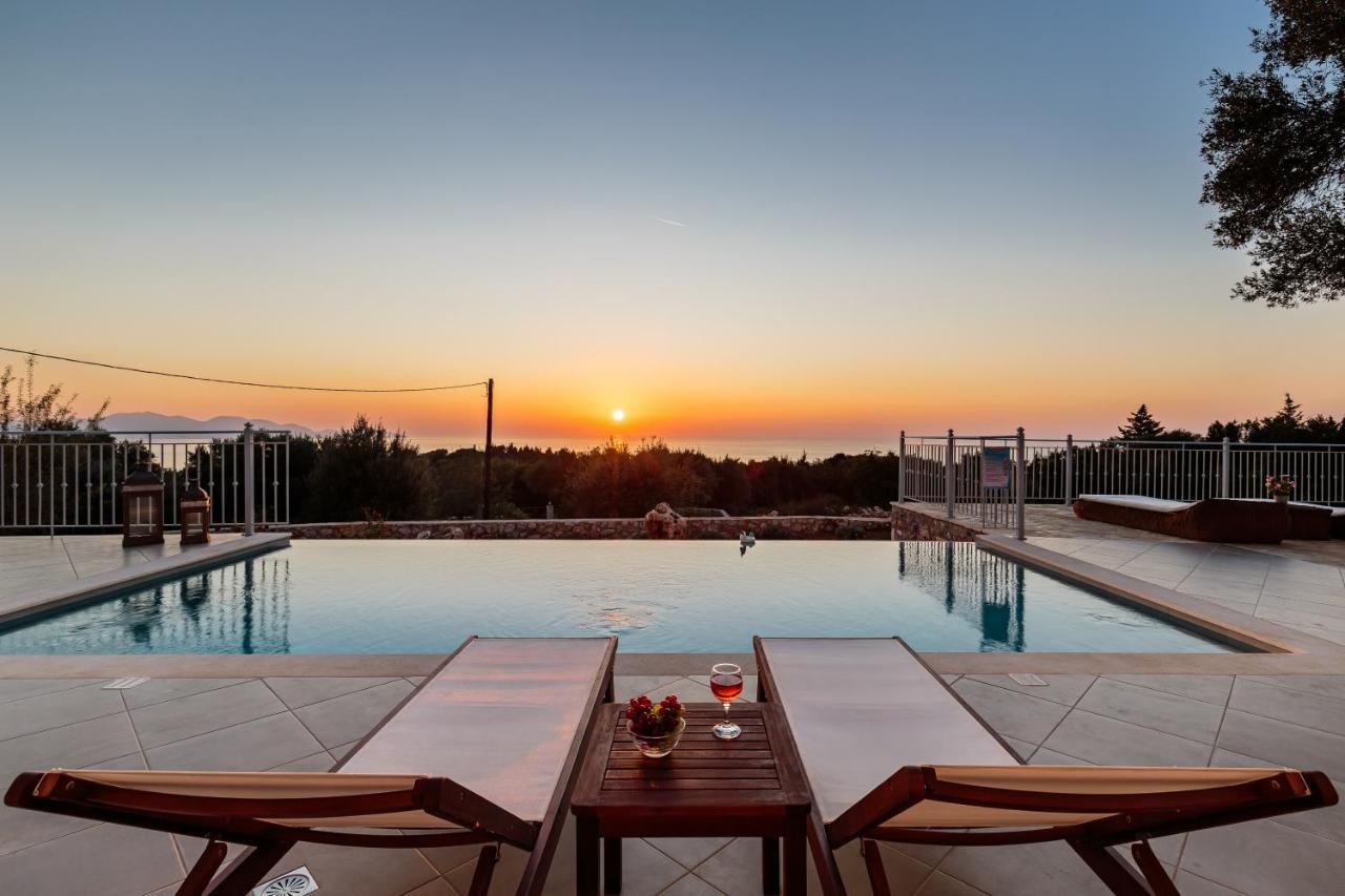 Fiscardo Luxury Stone Villa Alex ,With Sunset View! 费斯卡尔德宏 外观 照片